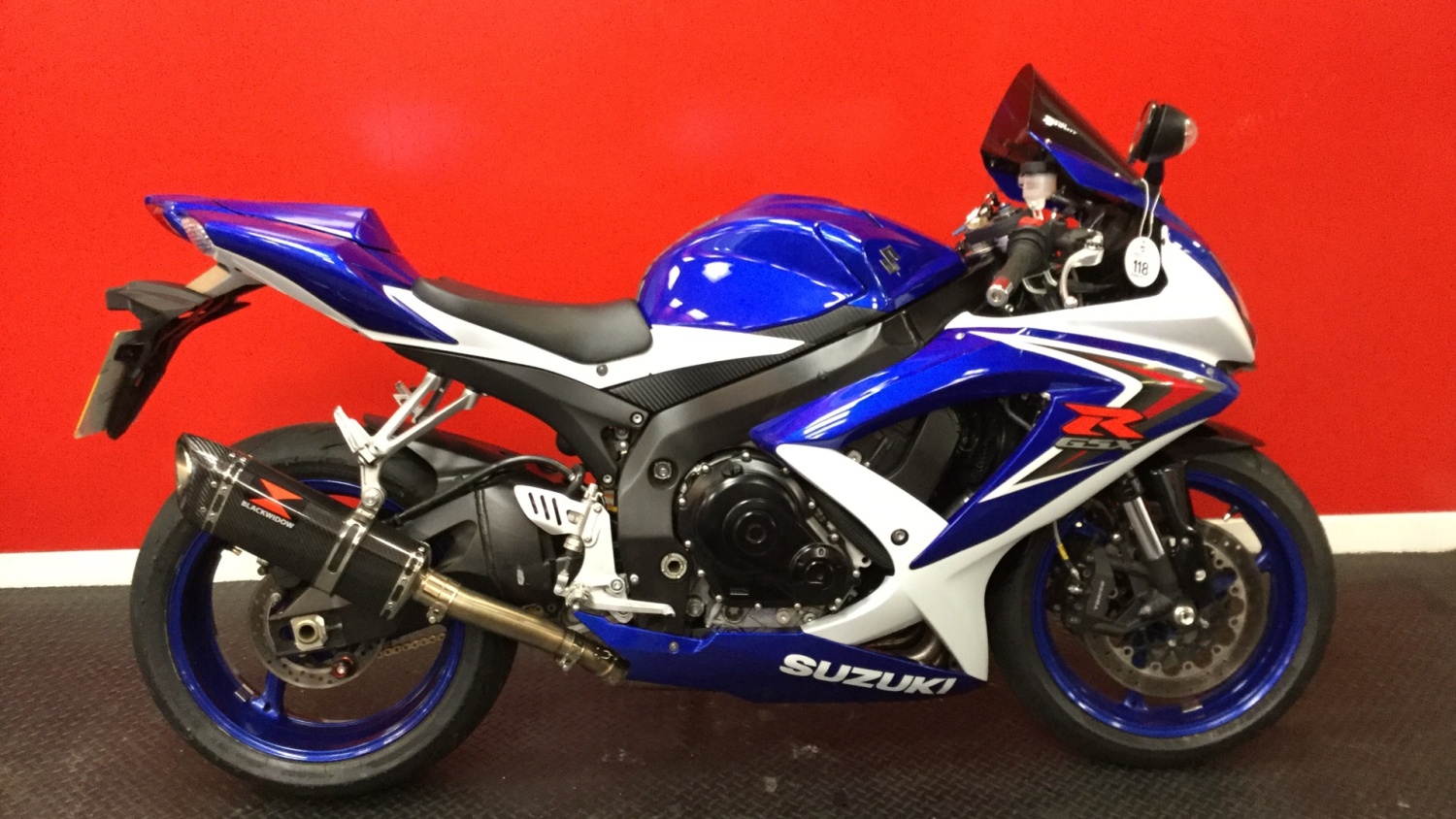 Suzuki gsx r750 k8